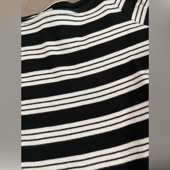 Forever 21 Striped Cotton Top (M) - Picture 7 of 9